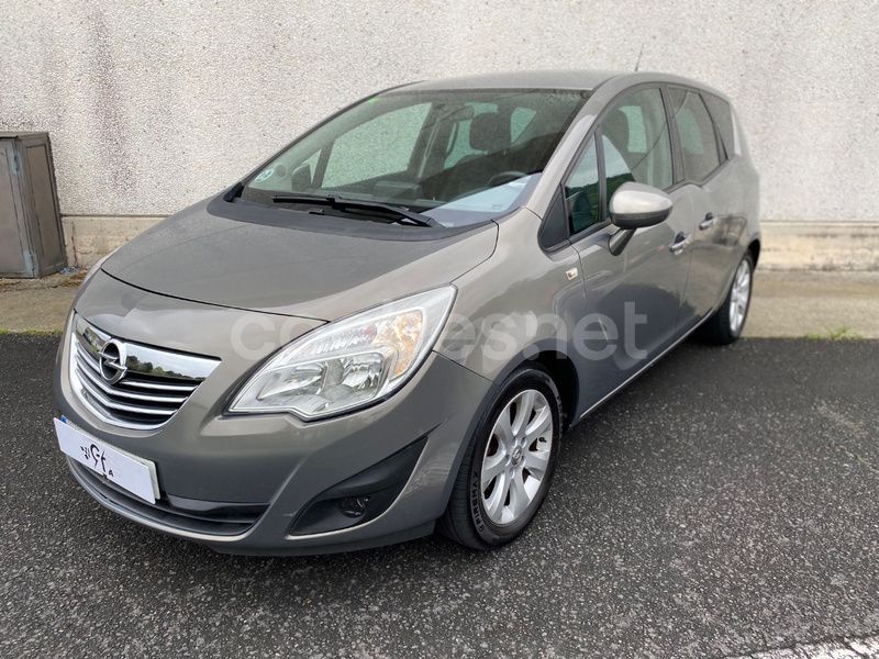 Gris / plata Usado 2011 Opel Meriva Cosmo Monovolumen | 6490 € (Precio justo) - Imagen 1/4