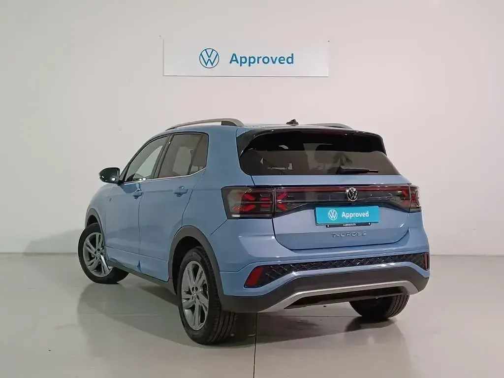 Usado VW T-Cross R-line 116 CV (85 kW) 2024 Azul SUV