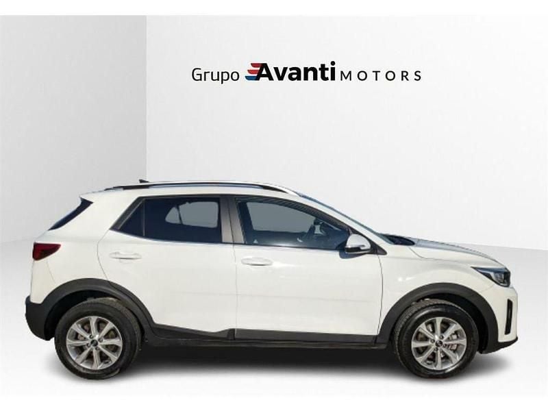 Usado Kia Stonic 84 CV (61 kW) 2019 Blanco SUV