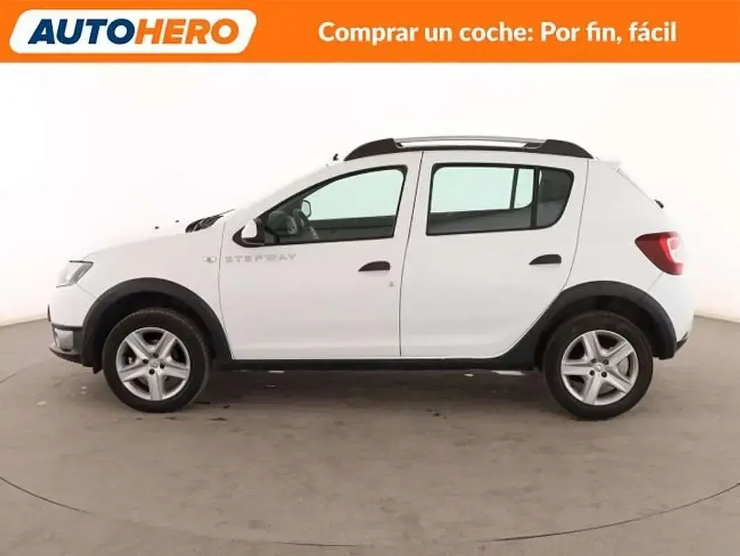 Usado Dacia Sandero Stepway 90 CV (66 kW) 2014 Blanco Utilitario
