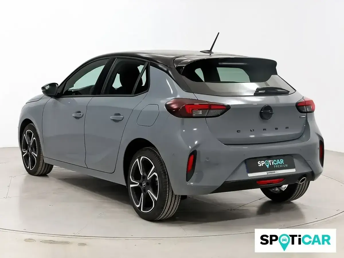 Usado Opel Corsa 101 CV (74 kW) 2025 Gris Utilitario