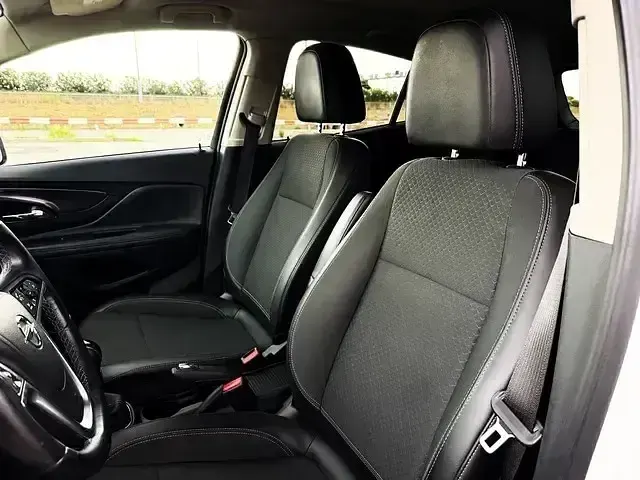 Usado Opel Mokka Color Edition 140 CV (102 kW) 2018 Blanco SUV
