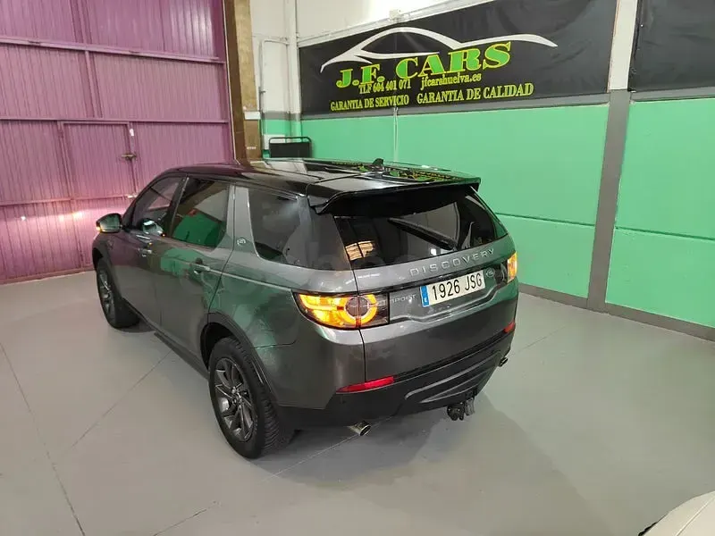 Usado Land Rover Discovery Sport HSE 150 CV (110 kW) 2016 Gris / plata SUV