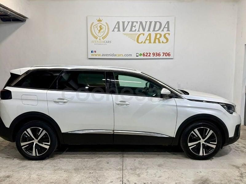 Usado Peugeot 5008 Allure 130 CV (95 kW) 2018 Blanco SUV