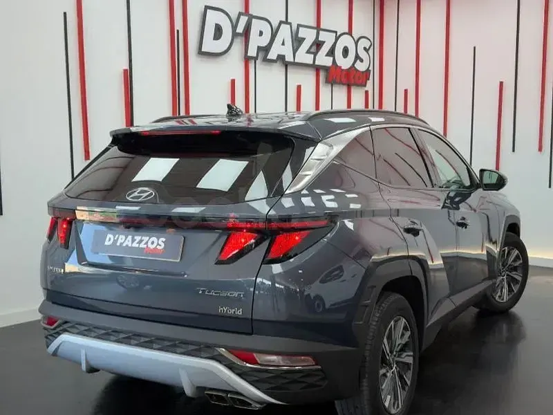 Usado Hyundai Tucson 136 CV (100 kW) 2022 Gris / plata SUV