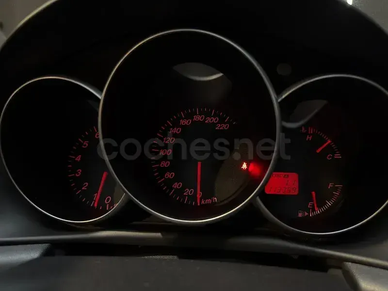 Usado Mazda 3 Active 105 CV (77 kW) 2004 Gris / plata Berlina