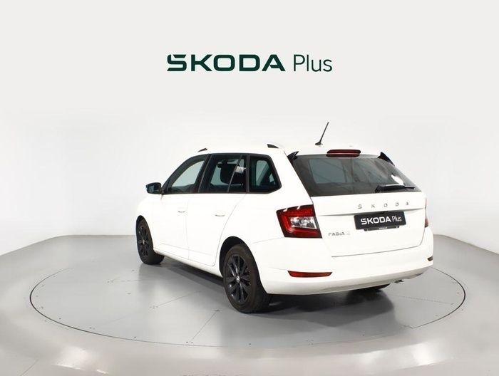Blanco Usado 2021 Skoda Fabia Familiar | 14.800 € (Un poco caro) - Imagen 1/4