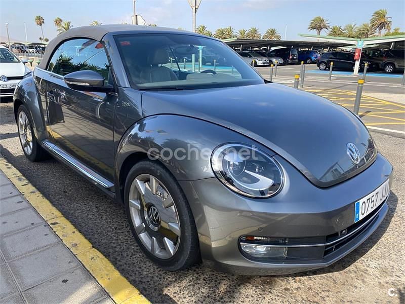Usado VW Beetle Cabriolet Sport 160 CV (117 kW) 2015 Gris / plata Descapotable