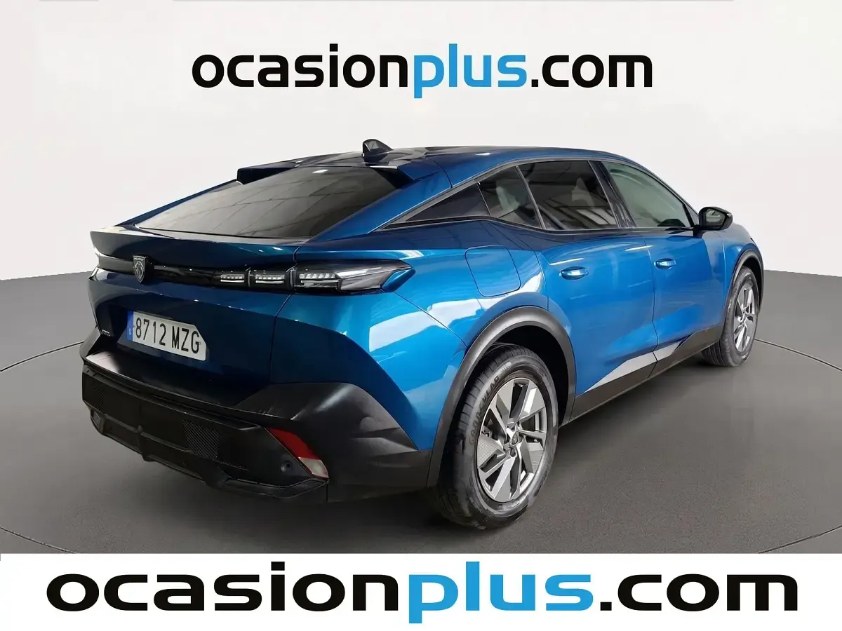 Usado Peugeot 408 Allure 136 CV (100 kW) 2025 Azul SUV