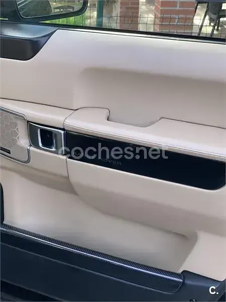 Usado Land Rover Range Rover Vogue 313 CV (230 kW) 2012 Negro SUV