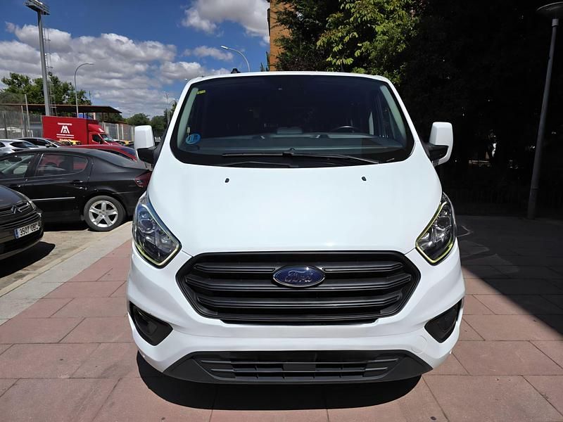 Usado Ford Tourneo Custom Trend 130 CV (95 kW) 2020 Blanco Van