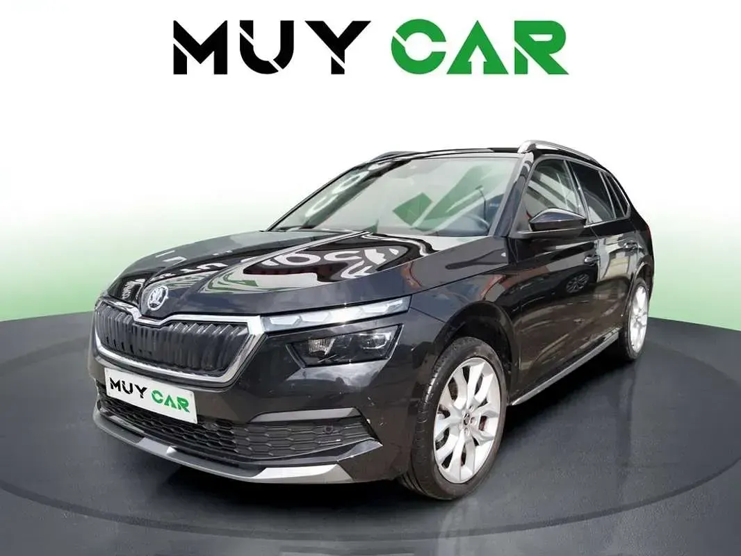 Usado Skoda Kamiq Style 110 CV (80 kW) 2023 Negro SUV