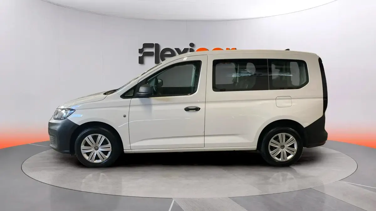 Usado VW Caddy 102 CV (75 kW) 2023 Blanco Monovolumen