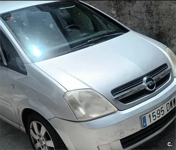 Usado Opel Meriva Enjoy 100 CV (73 kW) 2006 Gris / plata Monovolumen