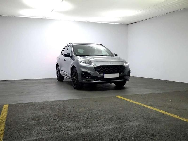Usado Ford Kuga ST-Line X 192 CV (141 kW) 2023 Plateado SUV
