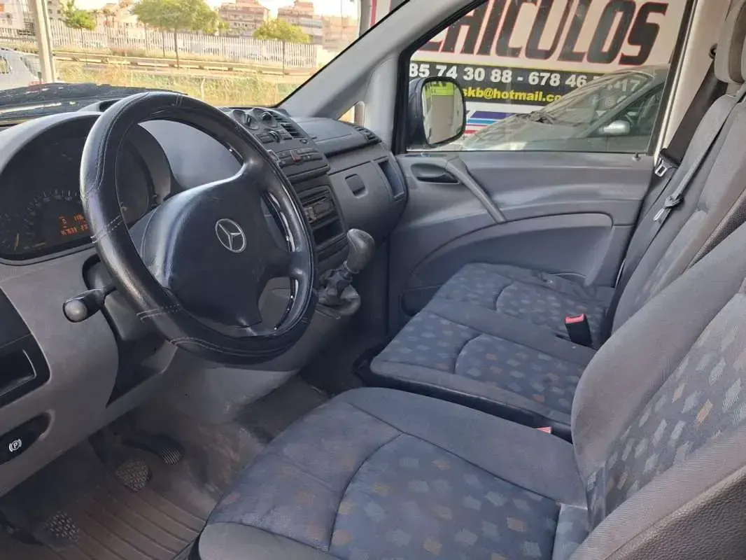 Usado Mercedes Vito 110 CV (80 kW) 2005 Blanco Van