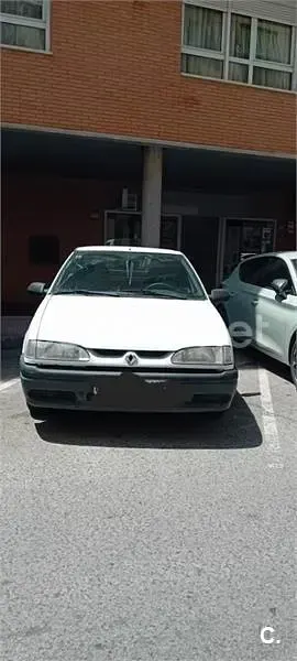 Usado Renault R9 80 CV (58 kW) 1995 Blanco Berlina