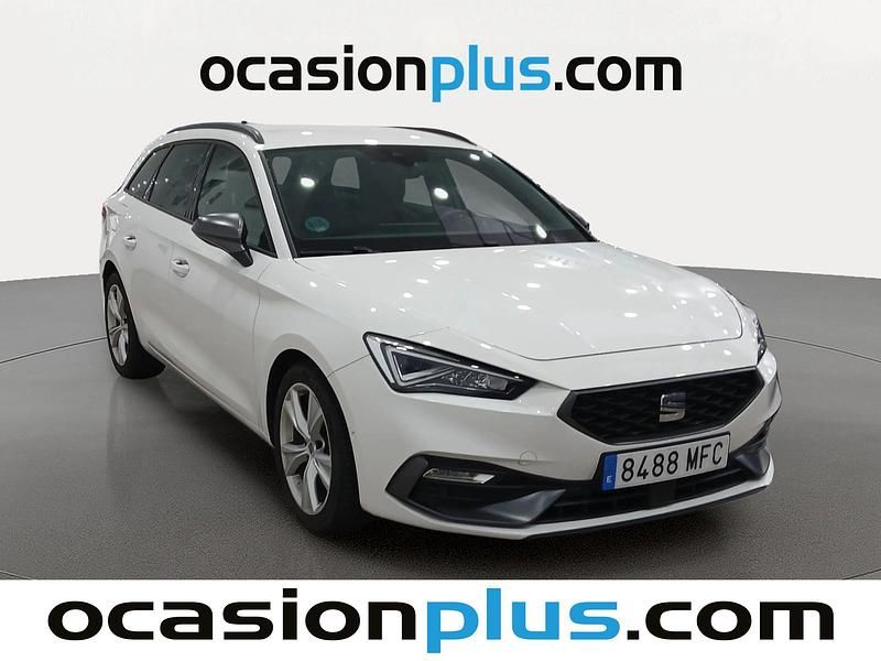 Używany Seat Leon FR 150 KM (110 kW) 2023 Biały Minivan
