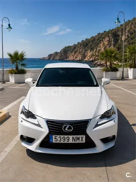 Usado Lexus IS300h 223 CV (164 kW) 2014 Blanco Berlina