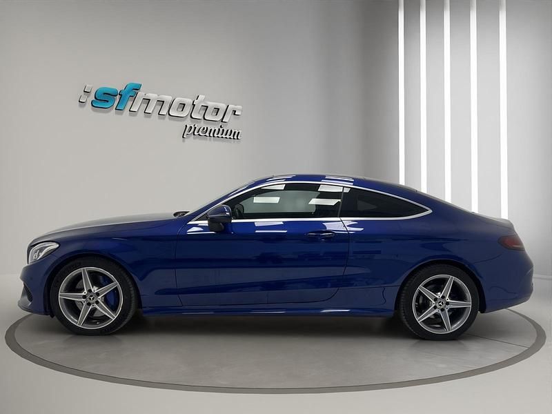 Usado Mercedes C250 AMG line 204 CV (150 kW) 2016 Azul Coupe