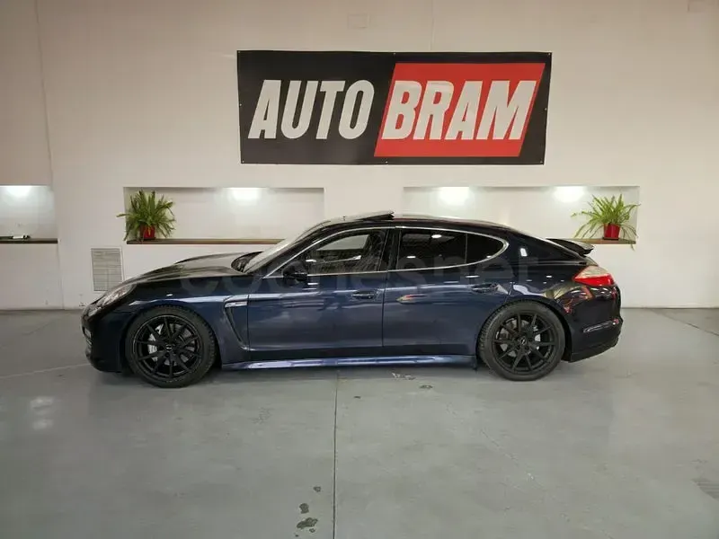 Usado Porsche Panamera 400 CV (294 kW) 2011 Azul Utilitario