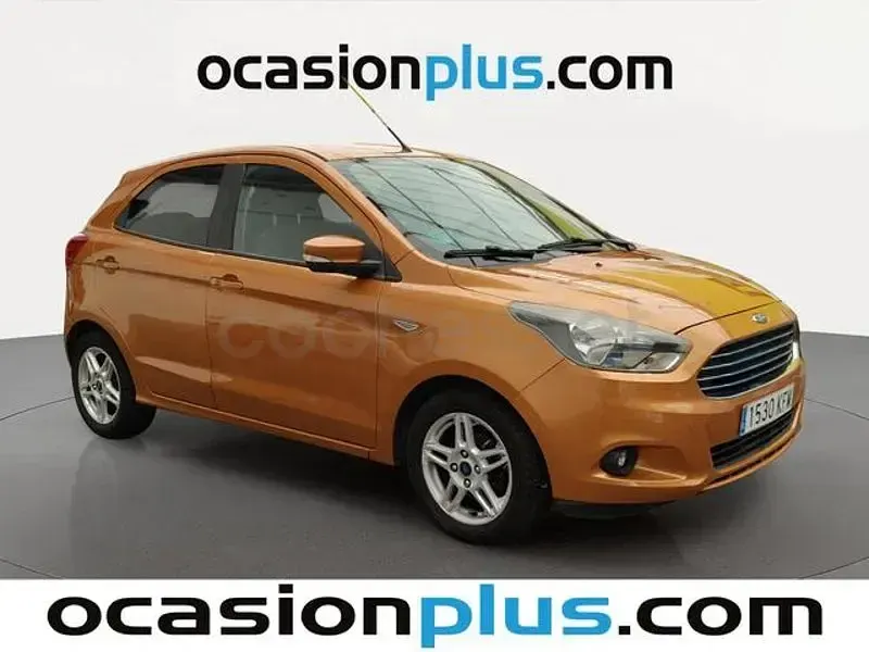 Usado Ford Ka Plus Ultimate 85 CV (62 kW) 2017 Marrón Utilitario