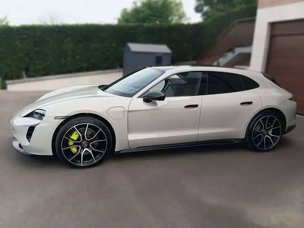 Usado Porsche Taycan 4S Sport Turismo Sport Turismo 389 kW (530 CV) 2022 Gris Familiar