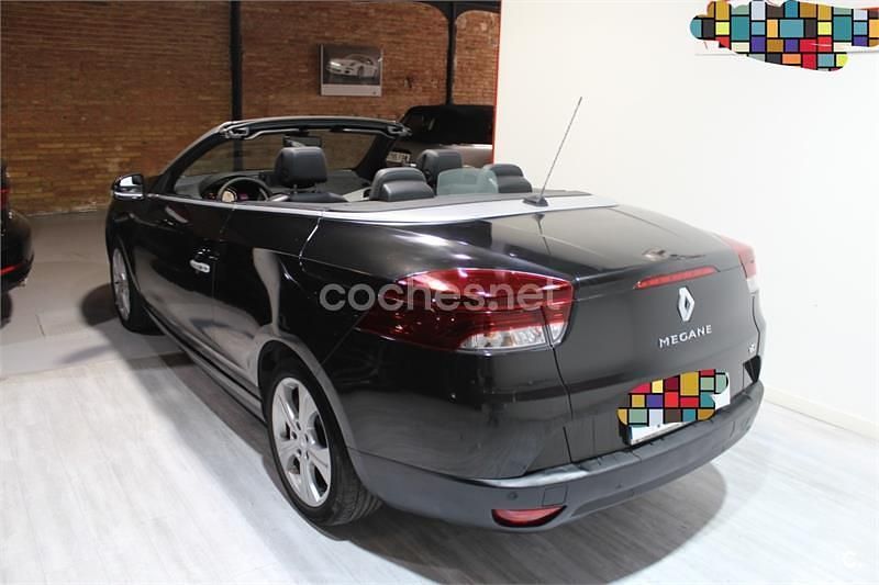 Usado Renault Mégane Cabriolet Dynamique 110 CV (80 kW) 2010 Negro Descapotable