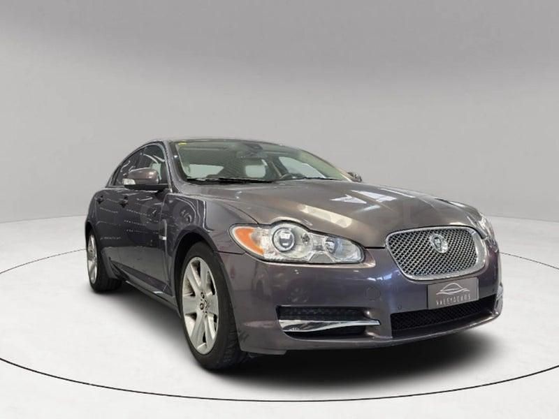 Usado Jaguar XF Premium Luxury 298 CV (219 kW) 2008 Gris / plata Berlina