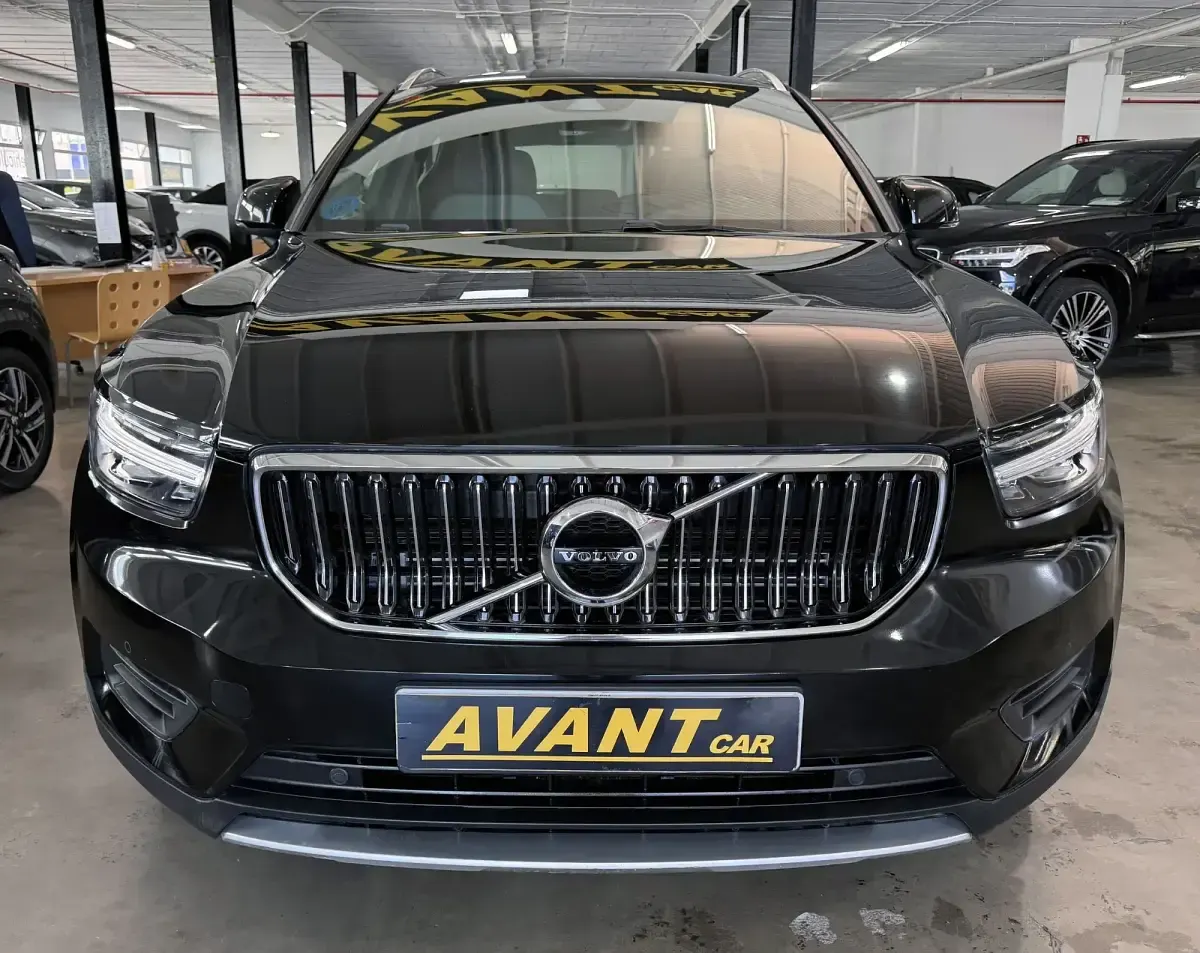 Usado Volvo XC40 Inscription 211 HP (155 kW) 2021 Preto SUV