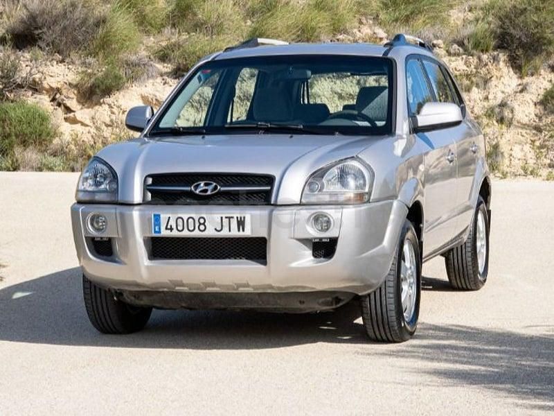 Usado Hyundai Tucson Style 112 CV (82 kW) 2005 Gris / plata SUV