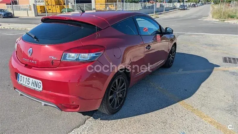 Usado Renault Mégane Privilege 130 CV (95 kW) 2012 Granate Berlina