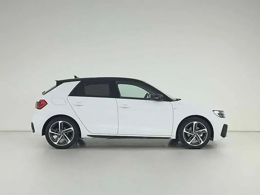 Usado Audi A1 Sportback Black Edition 116 CV (85 kW) 2025 Blanco Utilitario