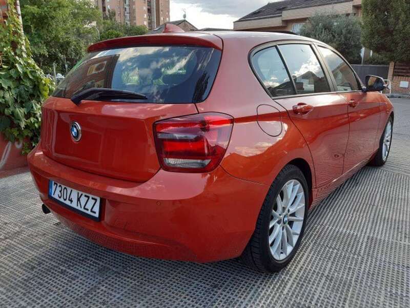 Usado BMW 118 170 CV (125 kW) 2012 Naranja Utilitario