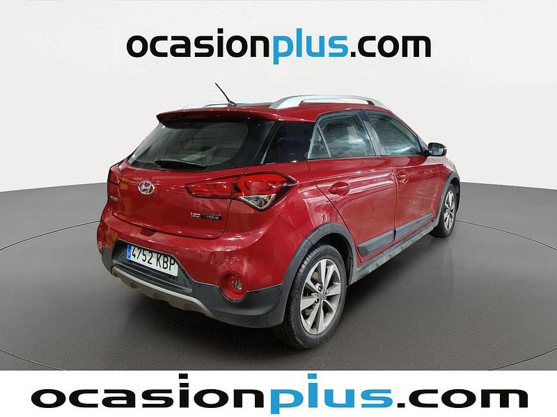 Usado Hyundai i20 Active 90 HP (66 kW) 2017 Vermelho Citadino