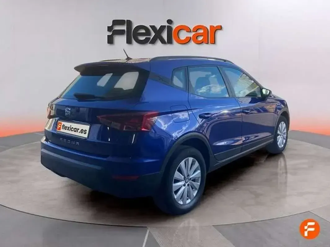 Usado Seat Arona Ecomotive 95 CV (69 kW) 2018 Azul SUV