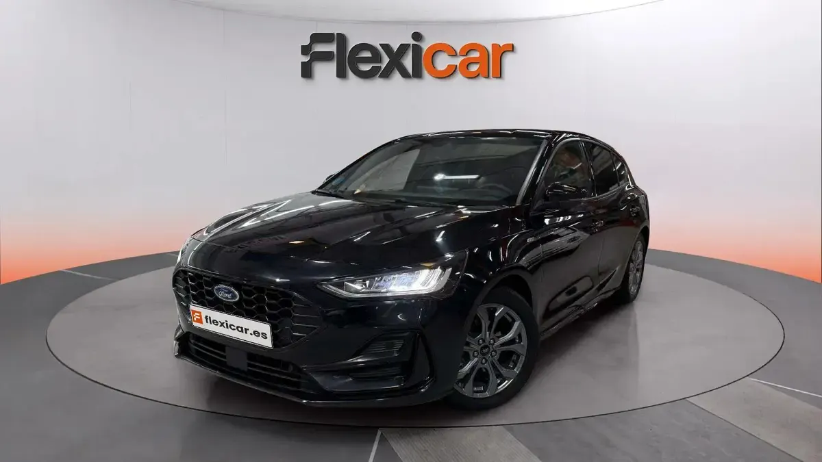 Usado Ford Focus Active 125 CV (91 kW) 2023 Negro Berlina