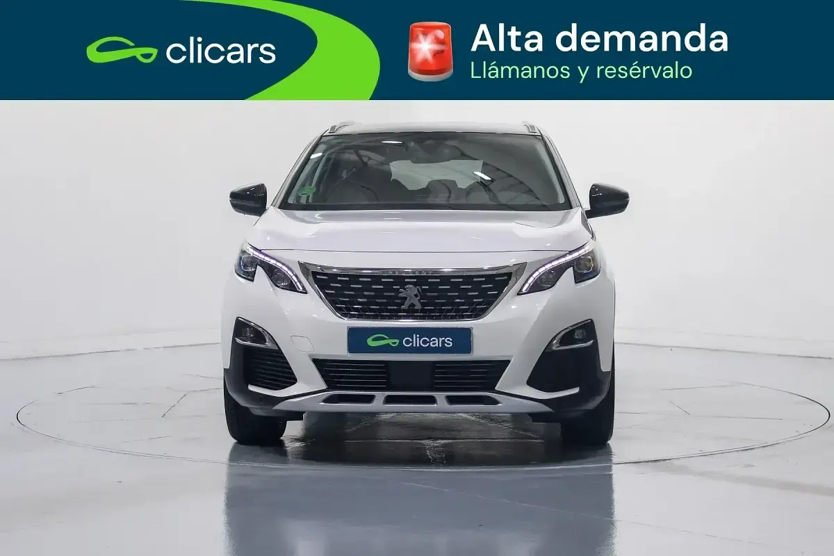 Usado Peugeot 5008 Allure 130 CV (95 kW) 2020 Blanco SUV