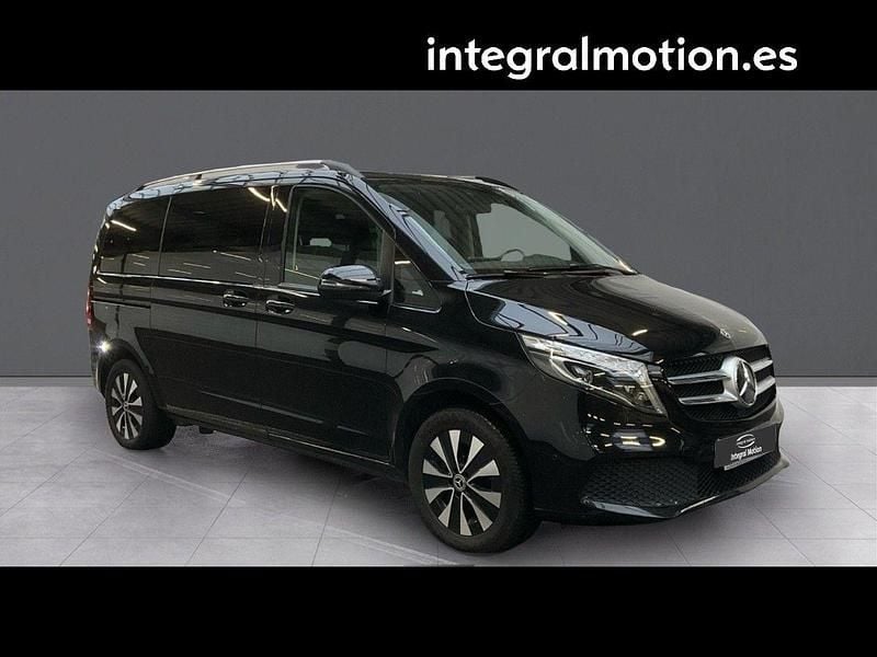 Usado Mercedes V300 239 CV (175 kW) 2022 Negro Monovolumen