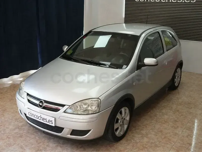 Usado Opel Corsa Sport 100 CV (73 kW) 2005 Gris / plata Utilitario