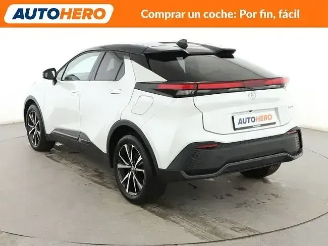 Begagnad Toyota C-HR Advance 223 HK (164 kW) 2025 Vit SUV