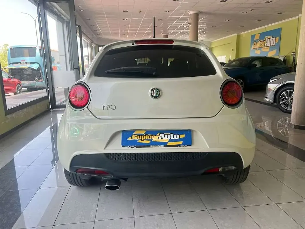 Usado Alfa Romeo MiTo 95 CV (69 kW) 2010 Blanco Utilitario