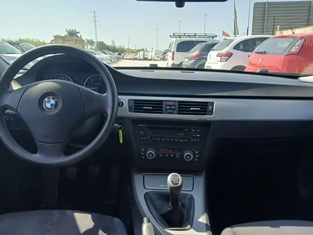 Usado BMW 318 122 CV (89 kW) 2007 Negro Berlina
