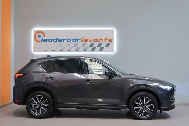 Usado Mazda CX-5 177 CV (130 kW) 2018 Gris / plata SUV