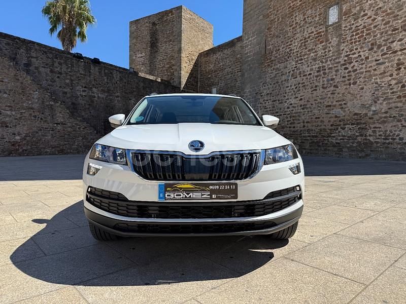 Usado Skoda Karoq Ambition 150 CV (110 kW) 2021 Blanco SUV