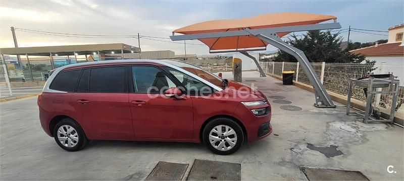 Usado Citroën C4 Picasso Feel 120 CV (88 kW) 2017 Rojo Monovolumen