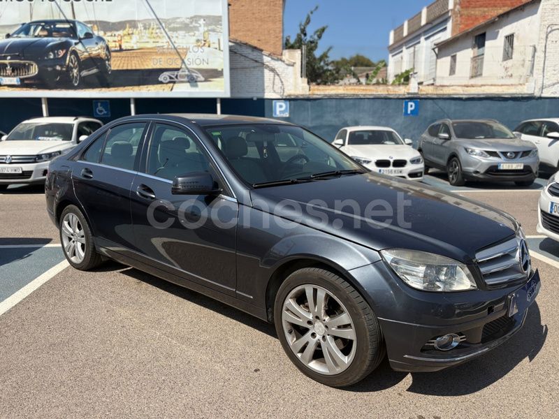 Gris / plata Usado 2010 Mercedes C200 Elegance Berlina | 10.990 € (Un poco caro) - Imagen 1/4
