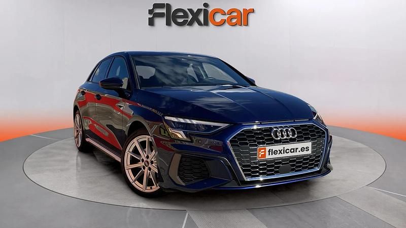 Usado Audi A3 Advanced Plus 110 HP (80 kW) 2024 Azul Sedan