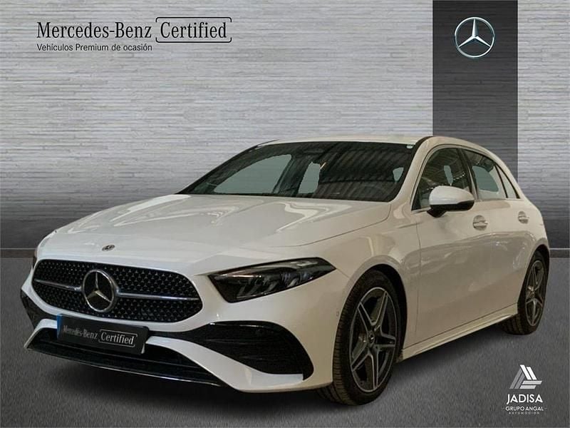 Usado Mercedes A200 AMG line 150 CV (110 kW) 2024 Blanco Berlina