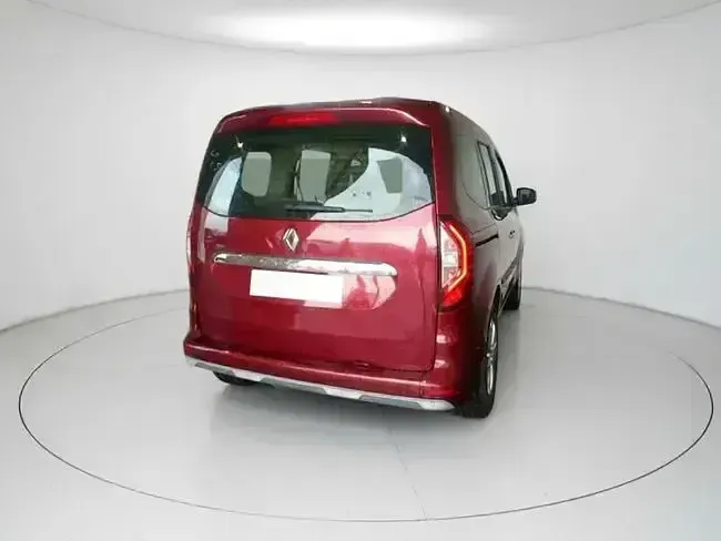 Begagnad Renault Kangoo Edition One 75 HK (55 kW) 2021 Röd Minibuss